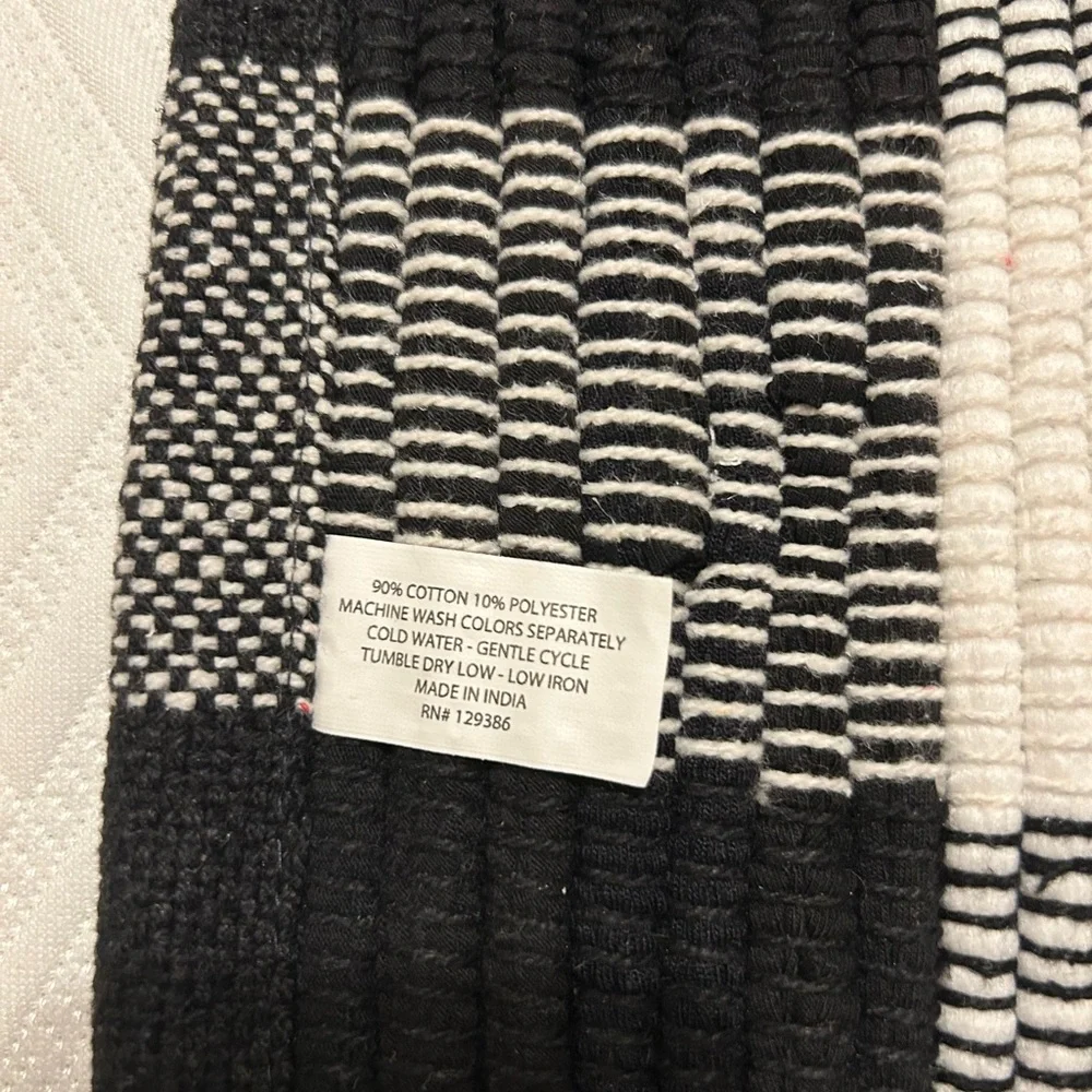 Buffalo Cottage Rug Collection, Hand Dyed Reversible Chindi Rug, 26x40, Black